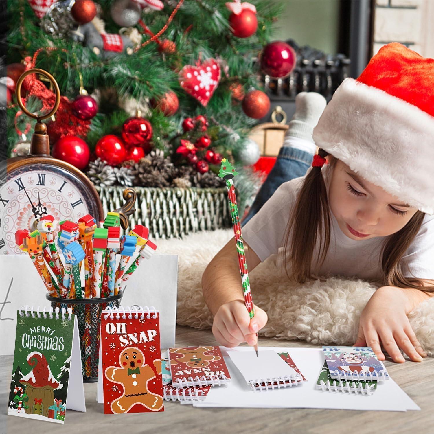 imageDERAYEE Kit de 32 Fournitures Scolaires Enfant Noel16PCS Crayons en Bois avec Gomme ampamp 16PCS Mini Blocsnotes Inclus