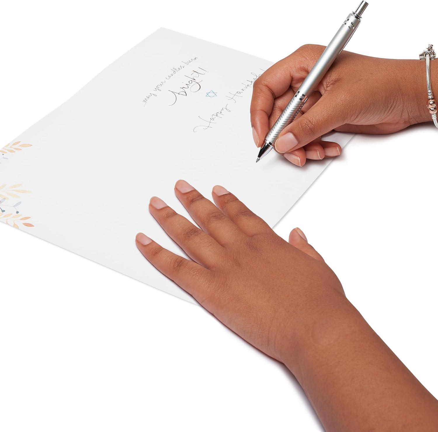 imageAmerican Greetings Cartes Hanoukka dans une bote avec enveloppes Menorah conues par Kathy Davis 12 pices